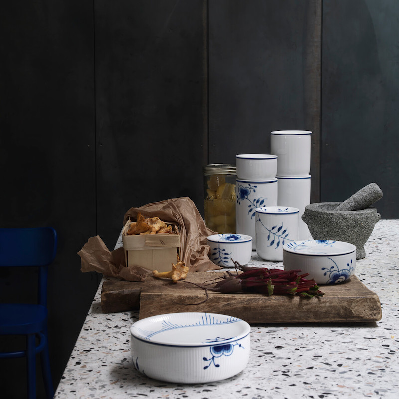 ブルーフルーテッド メガ コンテナー M|ロイヤル コペンハーゲン 公式