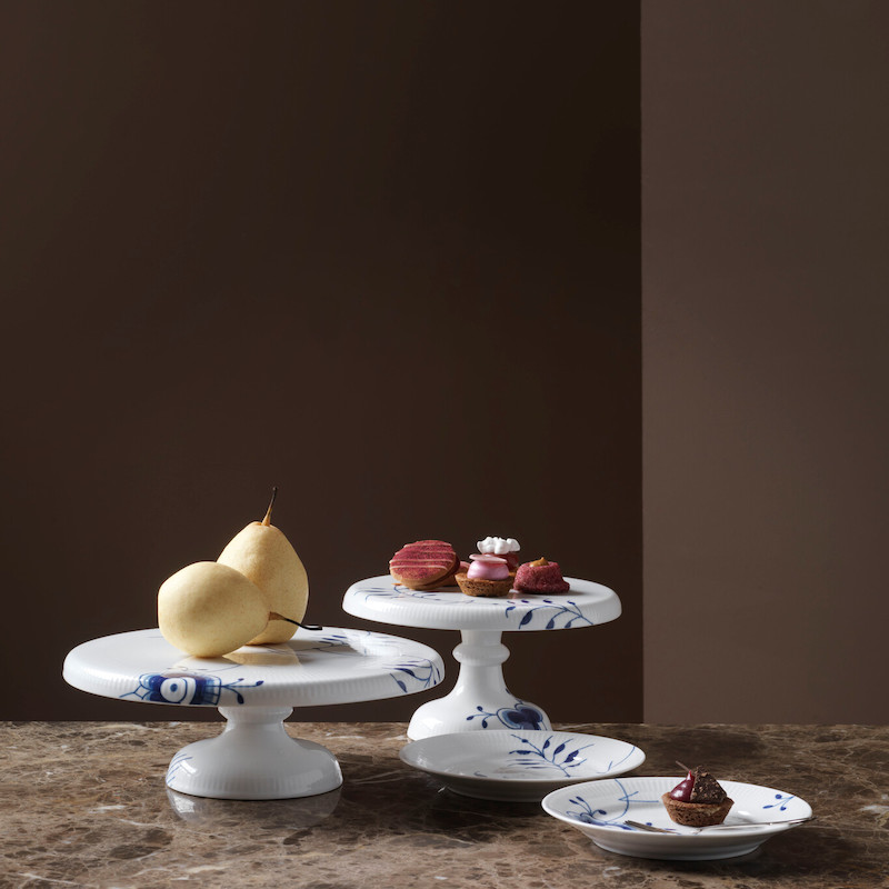 ブルーフルーテッド メガ ケーキディッシュ 足つき|ロイヤル