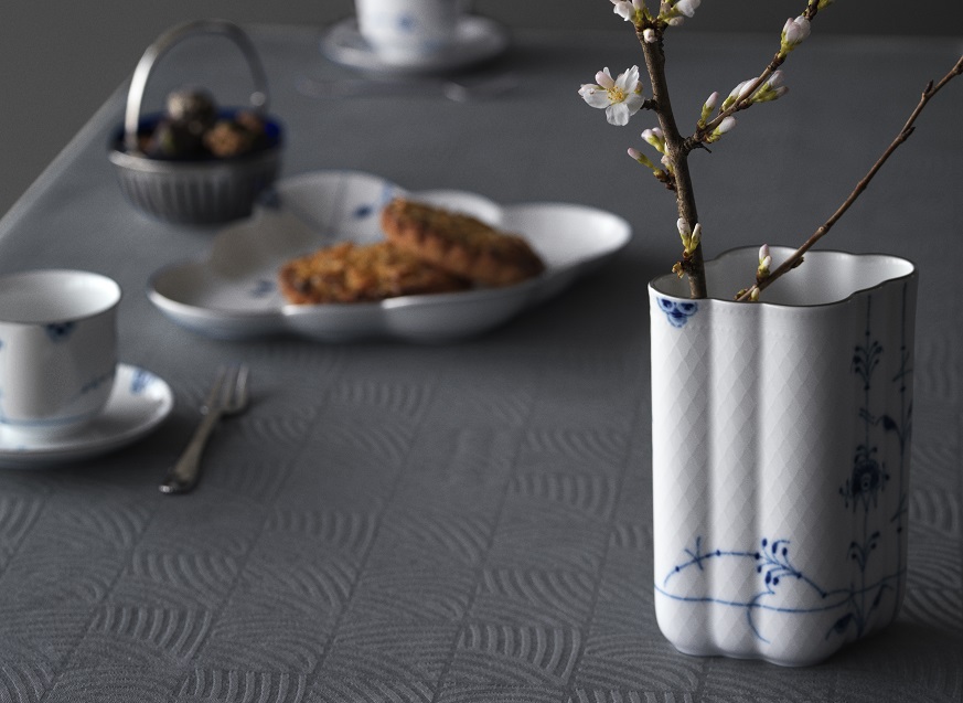 その青は藍より青く ― ブルーパルメッテ発売15周年記念 特別限定品