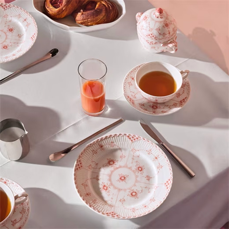 コーラルフルーテッド ハーフレース プレート 22cm|ロイヤル