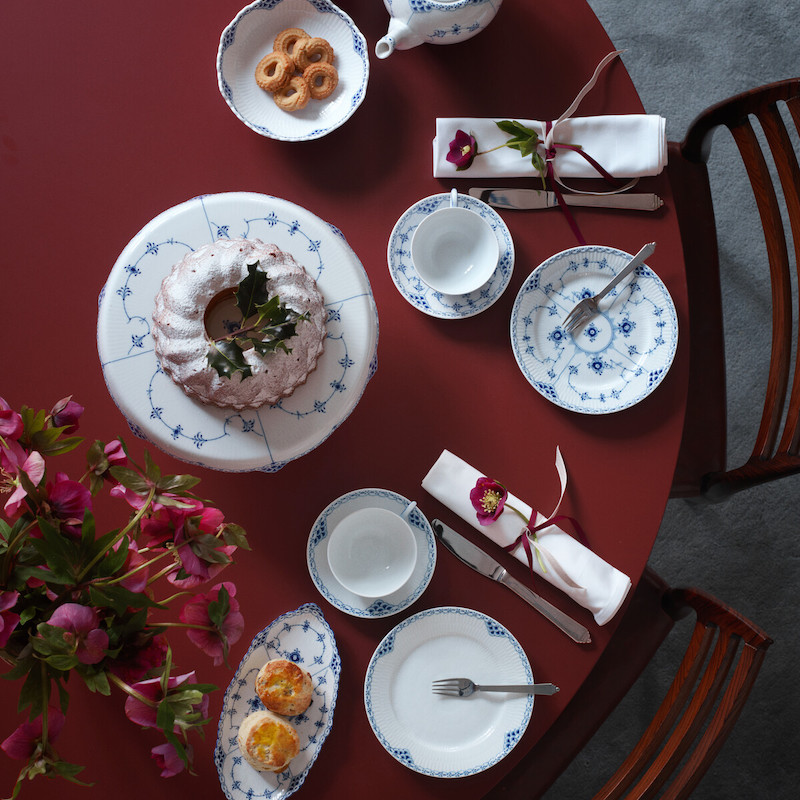 ブルーフルーテッド ハーフレース ケーキスタンド|ロイヤル