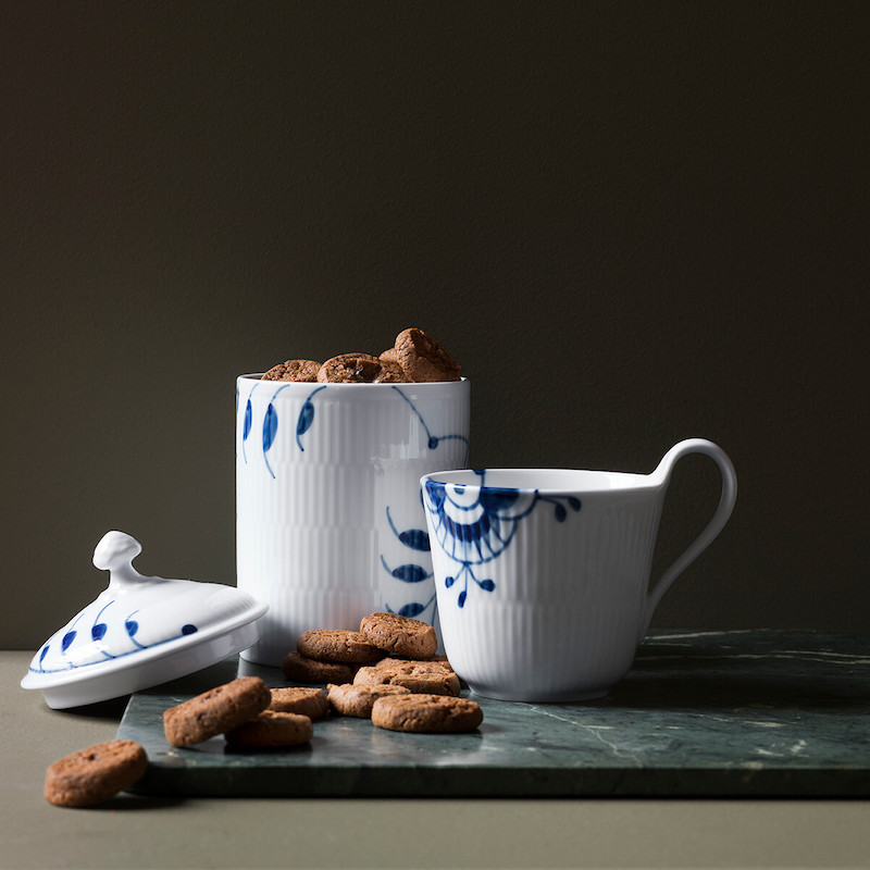 ブルーフルーテッド メガ ハイハンドル マグ 330ml|ロイヤル