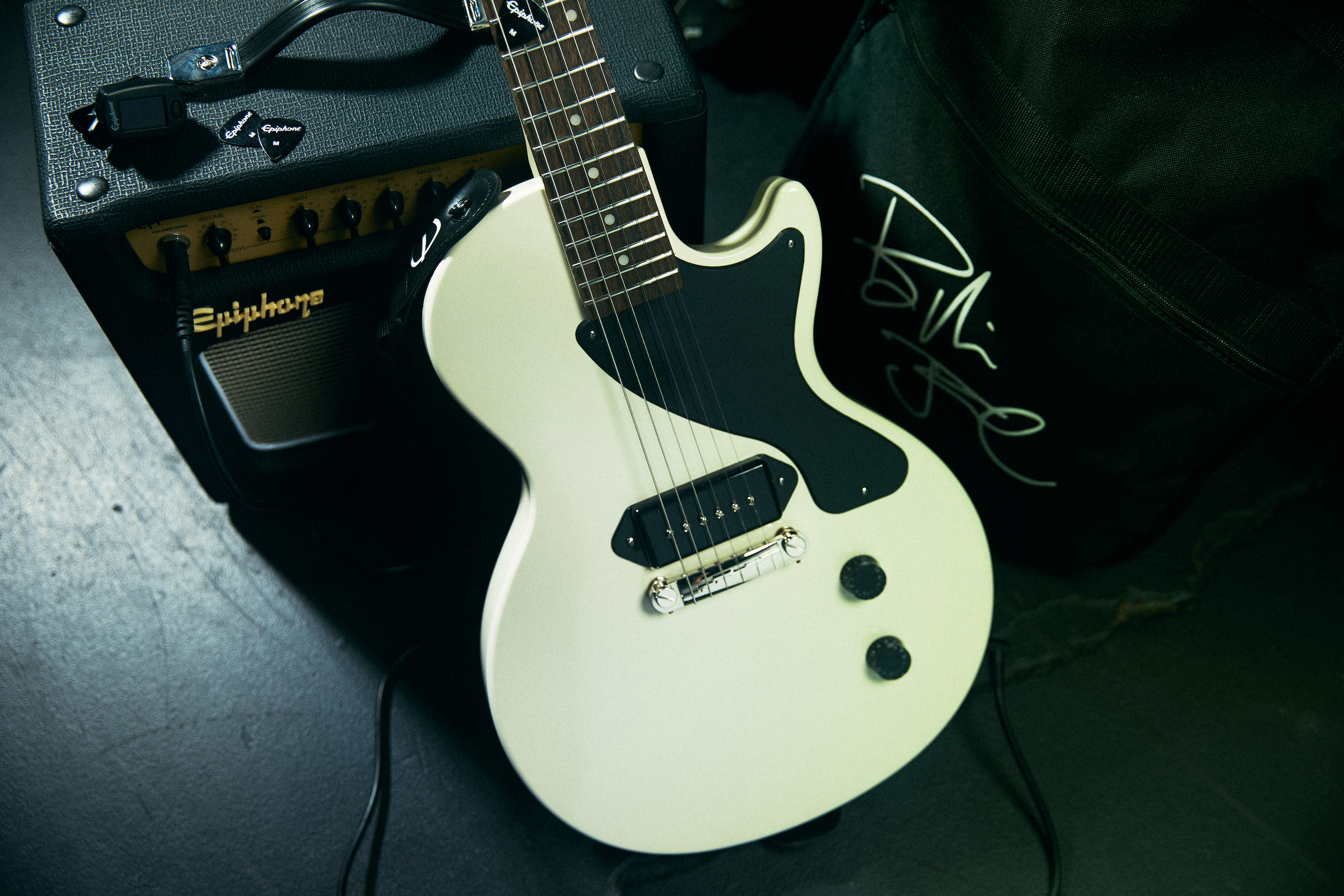 Epiphone Announces Billie Joe Armstrong Les Paul Guitar at Sam Ash