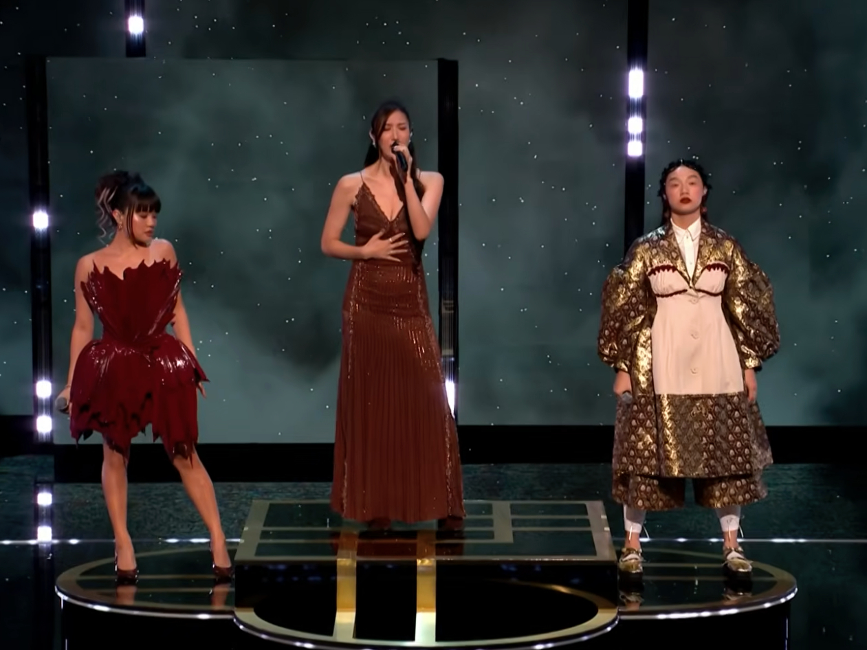 Watch Paul McCartney Play Pool in a Lost Wings TV Ad