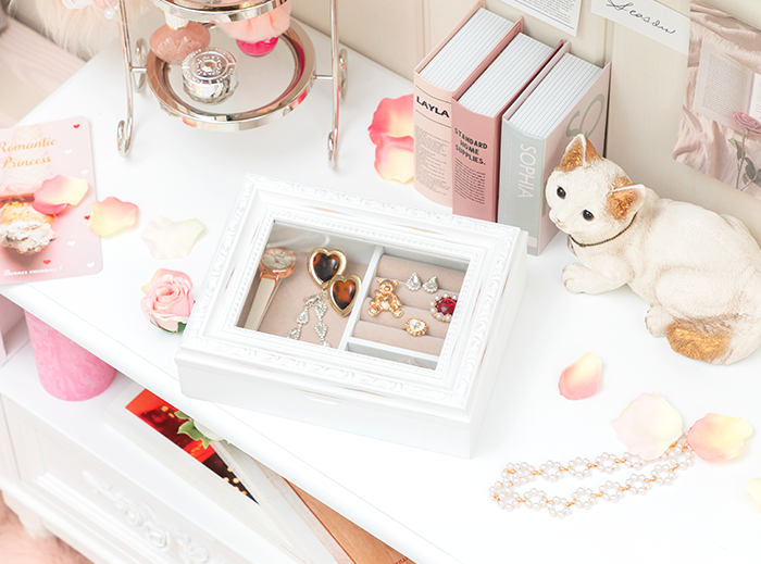 大切なコレクションをかわいく飾ってディスプレイ！アクセサリー収納