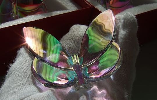 バカラのラッキーバタフライへ名入れ【蝶のクリスタル】｜高級記念品