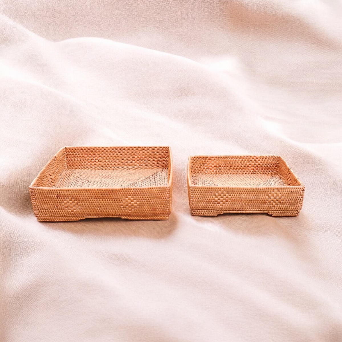 トレー長方形足付きMサイズ (TRY308) Rosily(ロージリー) バリ島 アタ