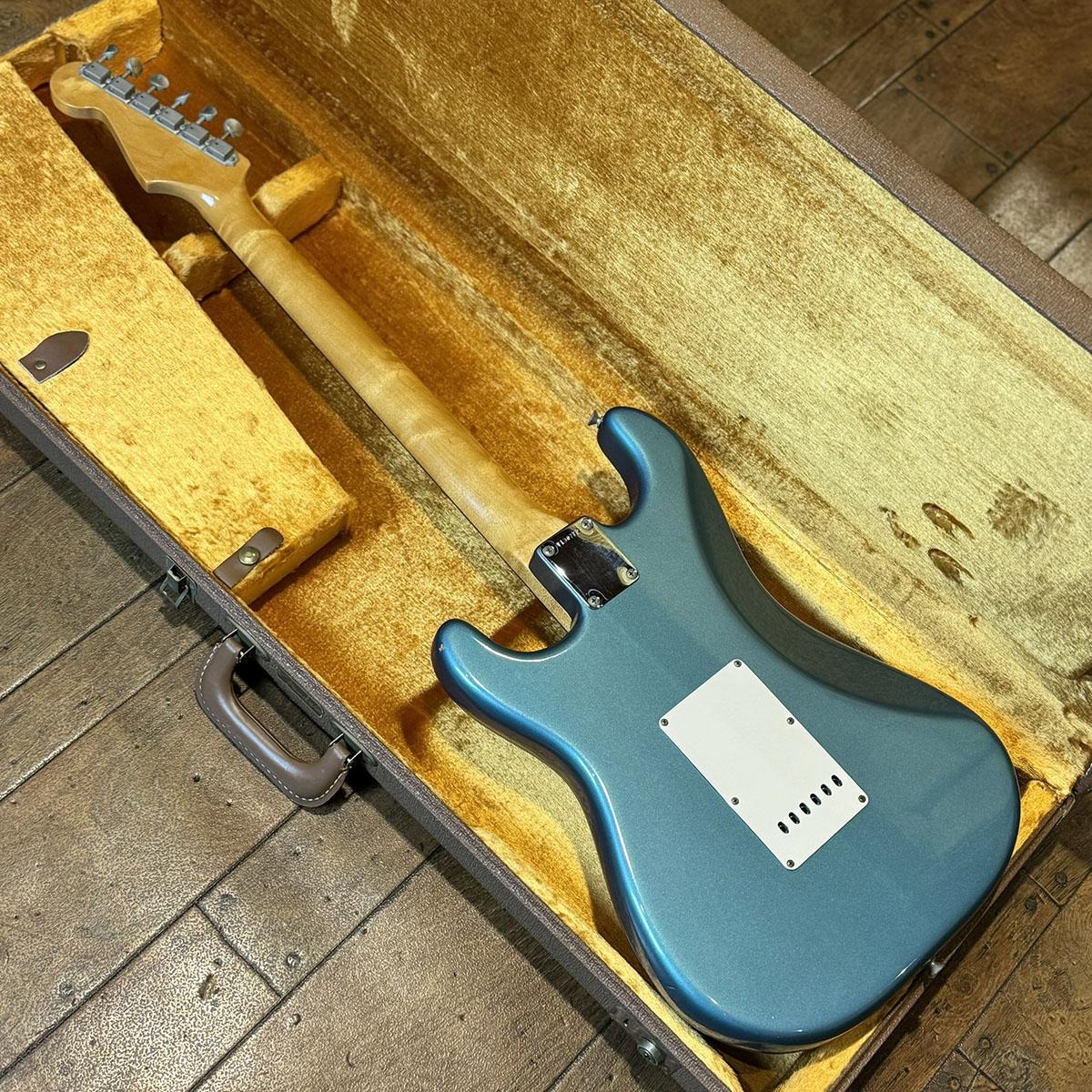 Fender USA American Vintage 62 Stratocaster Thin Lacquer Lake