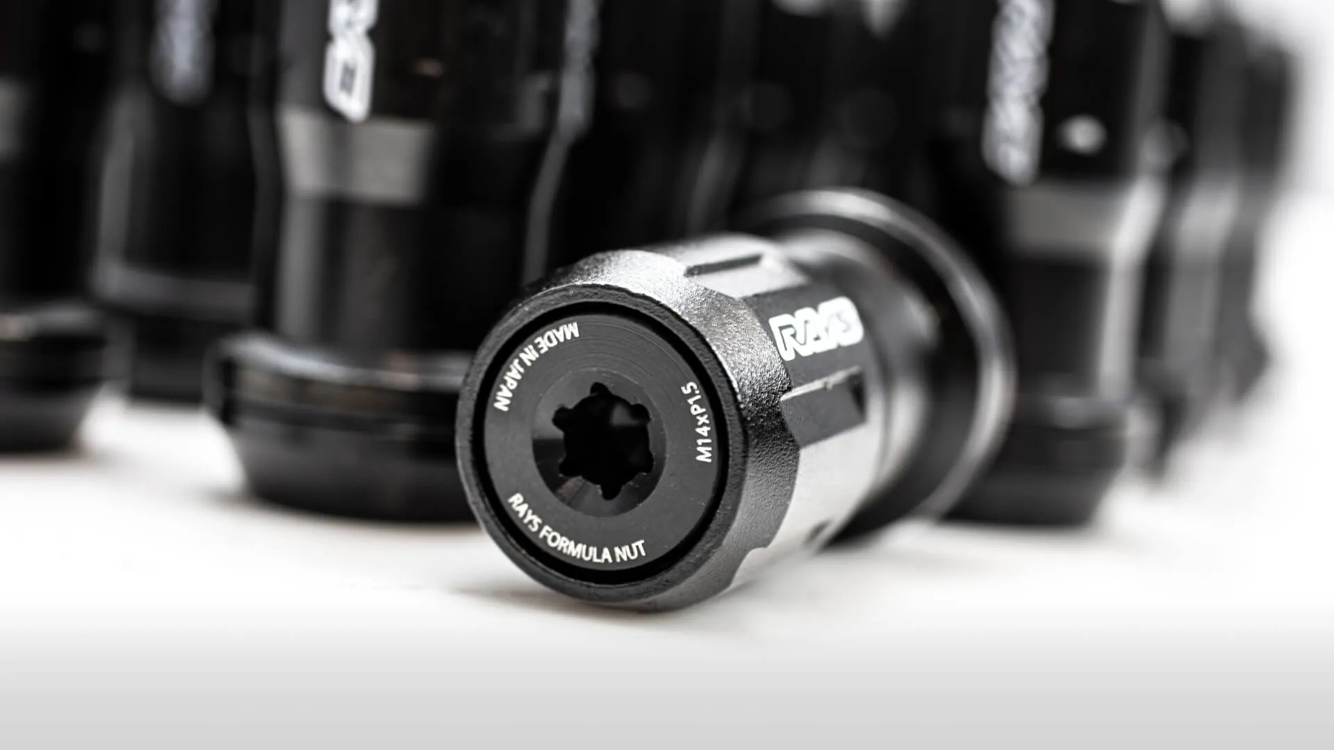 Wheel Parts（ホイールパーツ）｜RAYS（株式会社レイズ）｜革新的な