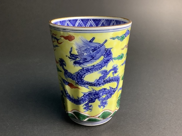 樂只苑 / 雲泉窯 黄彩雲龍鳳凰文湯呑（緑）