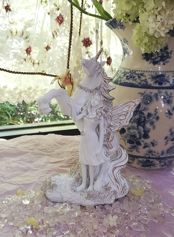 フェアリーとユニコーンの置物 マイ ビラビド ユニコーン ケンジントンガーデンズ 妖精 置物