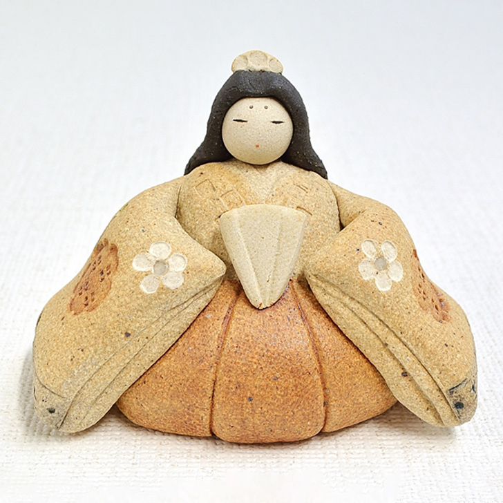 楽天市場】滝上真由美作 陶雛人形 島文すわり 黒台・屏風付き 陶人形