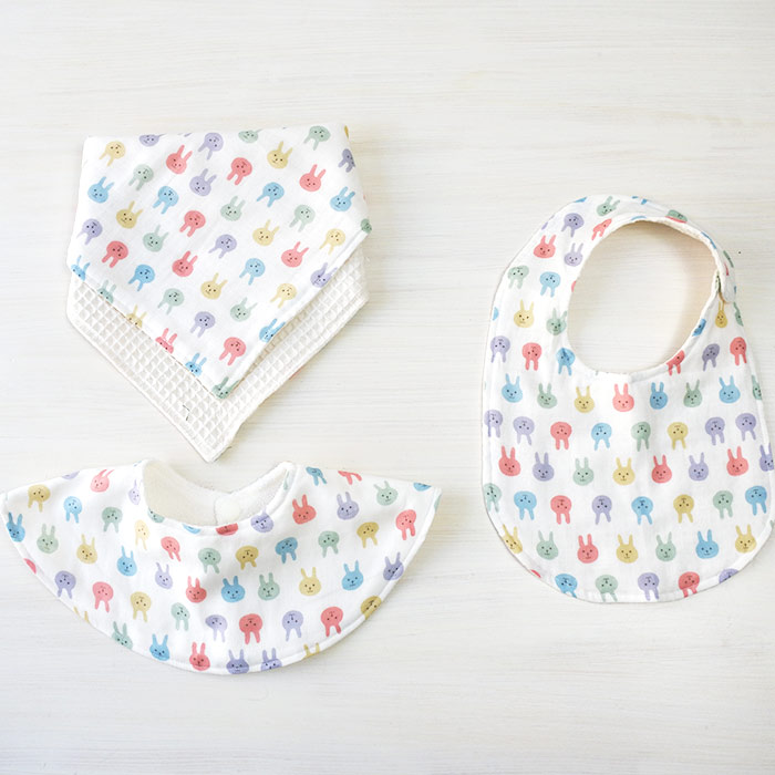 楽天市場】[カット済]マルチカラーうさちゃん【丸型スタイ】【くるくる