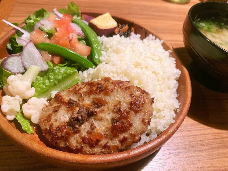 野菜もりもり！ びっくりドンキー「いろどりセット」は彩り満点の一皿