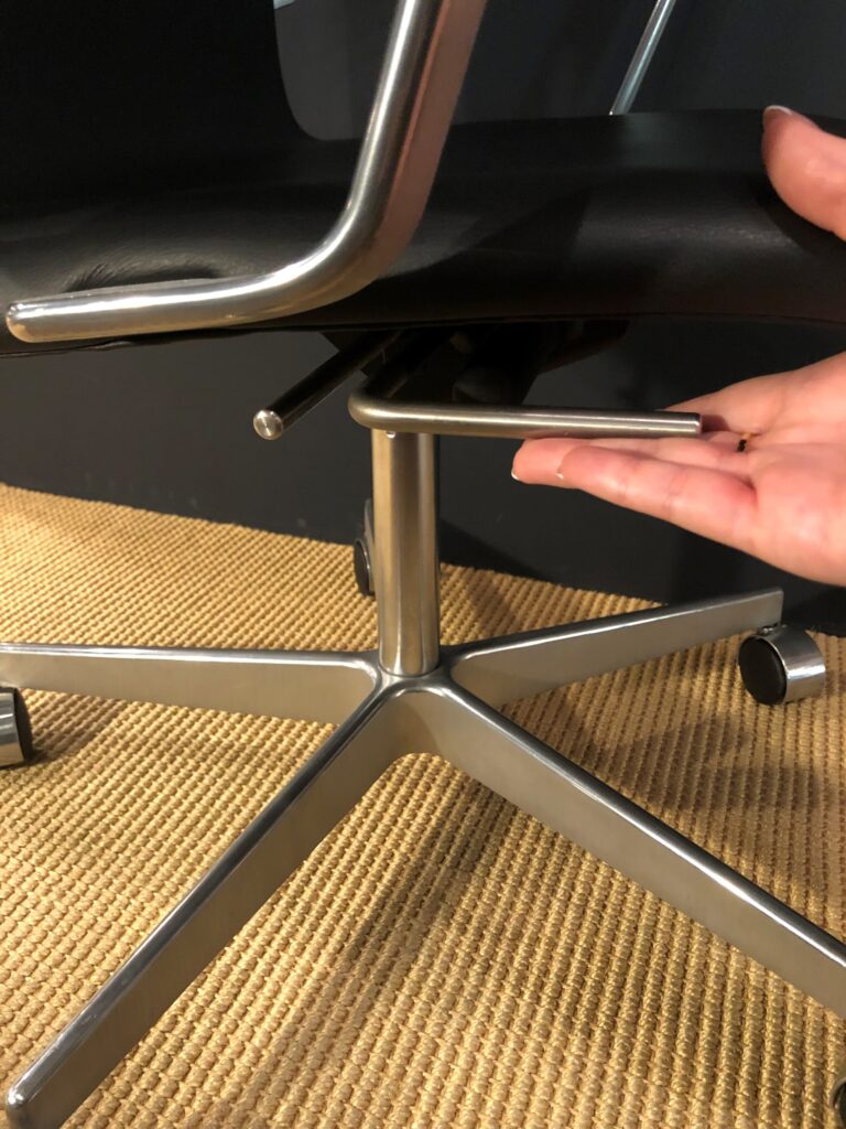 オックスフォードチェア – フリッツ・ハンセン正規専門店 / FRITZ