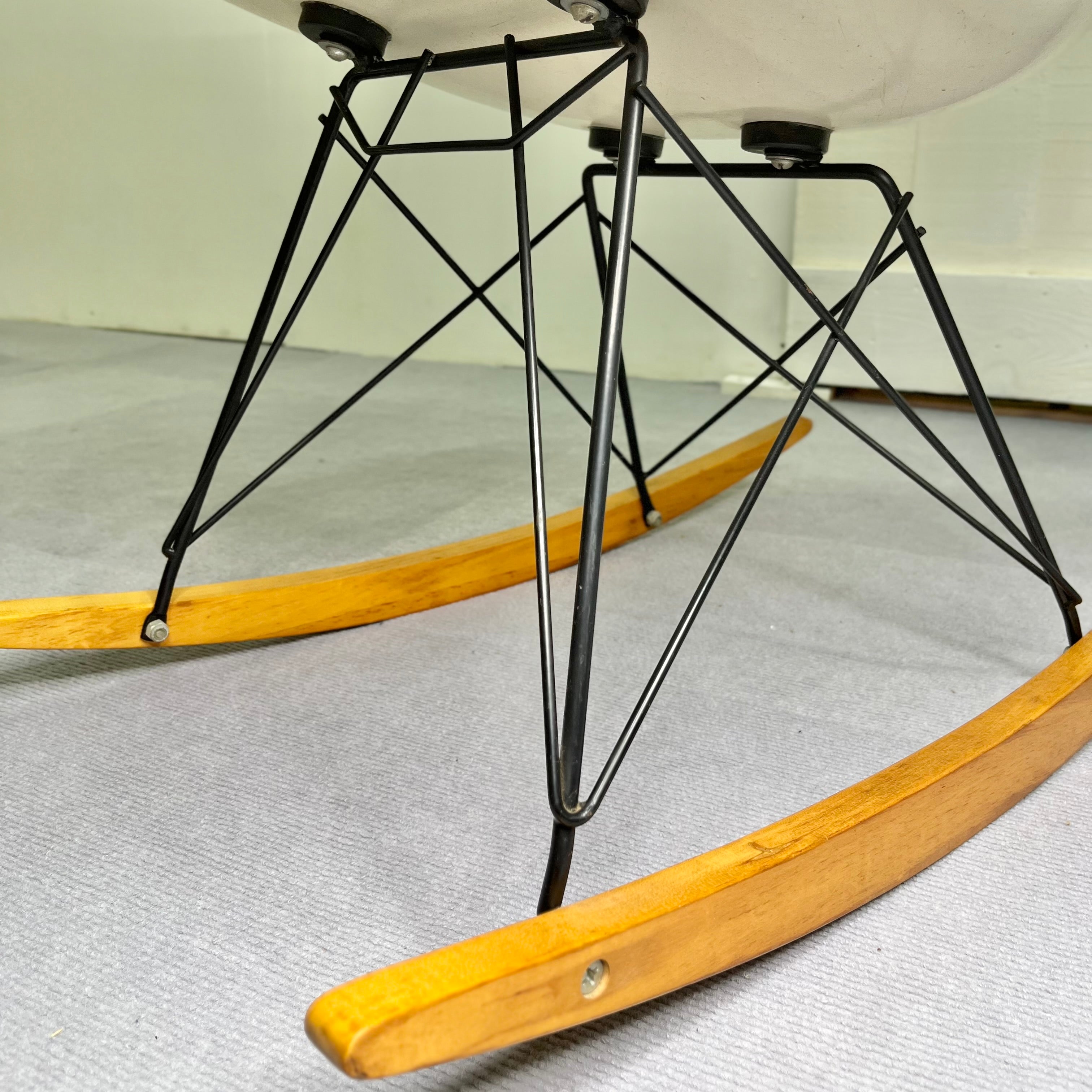 ハーマンミラー / Herman Miller アームシェルチェア FRP ロッカー