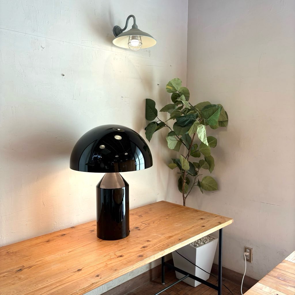 オルーチェ / Oluce アトーロ / Atollo 233 テーブルランプ メタル