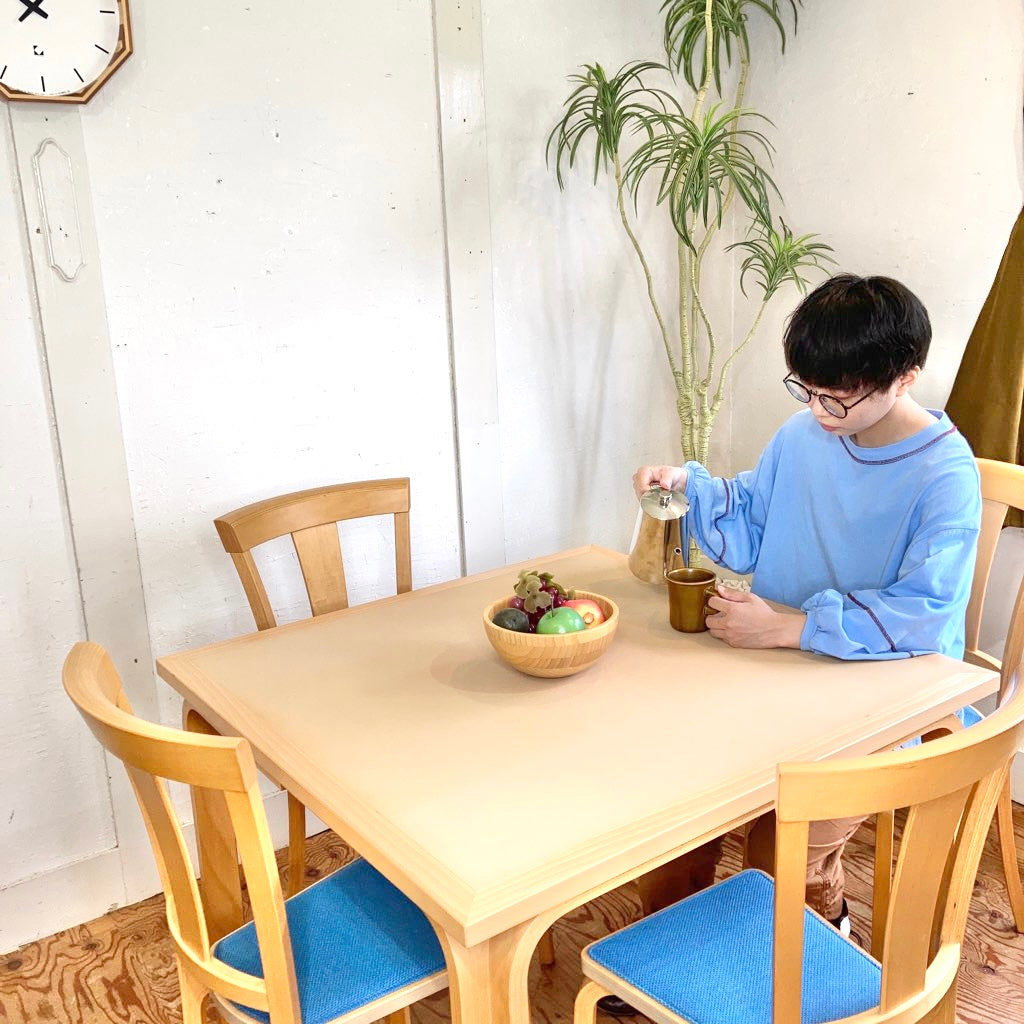 マグナス・オルセン / MAGNUS OLESEN ダイニングテーブル デンマーク