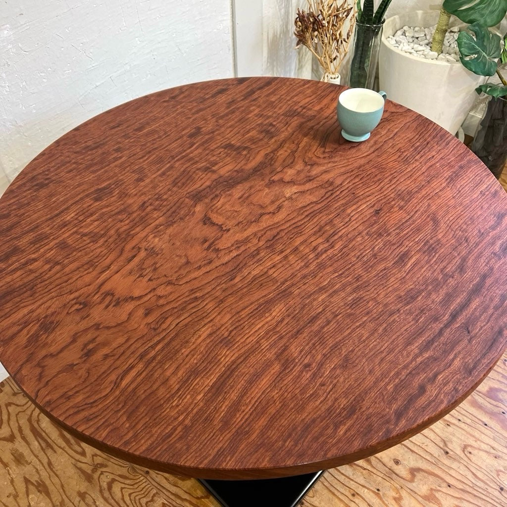 一枚板のカフェテーブル ブビンガ 無垢材 ラウンド リメイク家具 再生