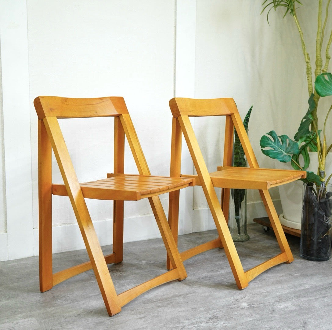 トリエステ / Trieste フォールディングチェア 折り畳み椅子 木製