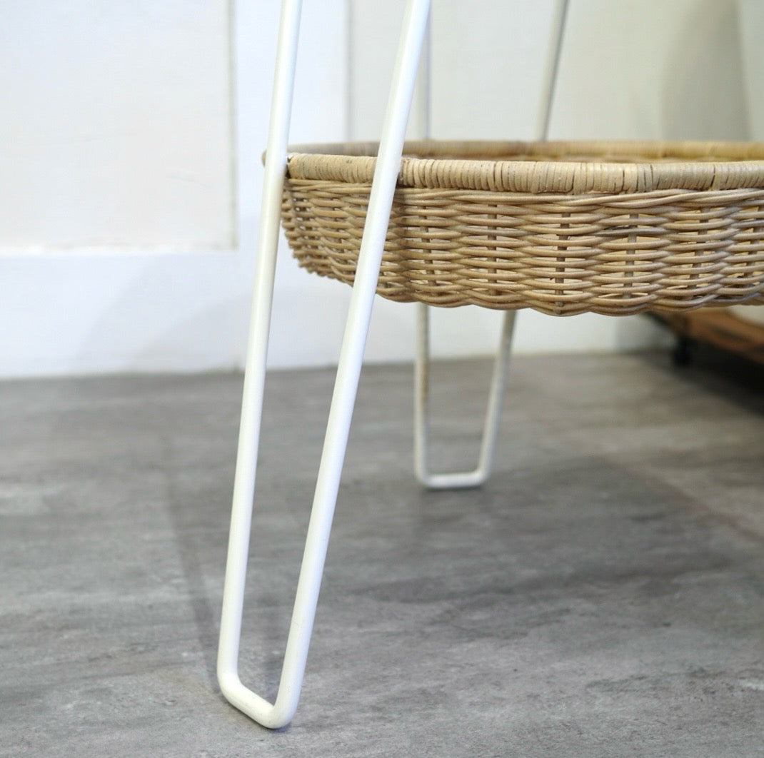 イデー / IDEE ワラビー / WALLABY サイドテーブル バスケット 白