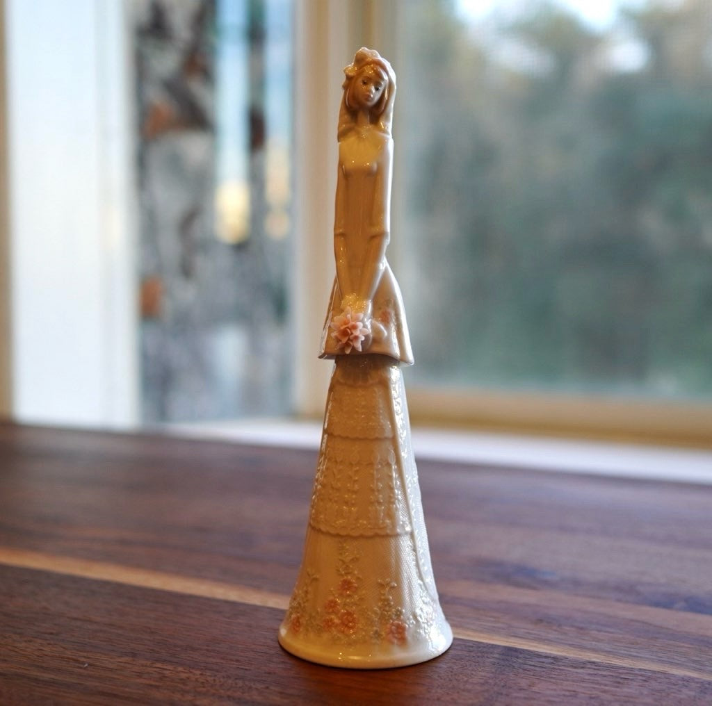 リヤドロ / LLADRO ブライダルベル フィギュリン スペイン 磁器