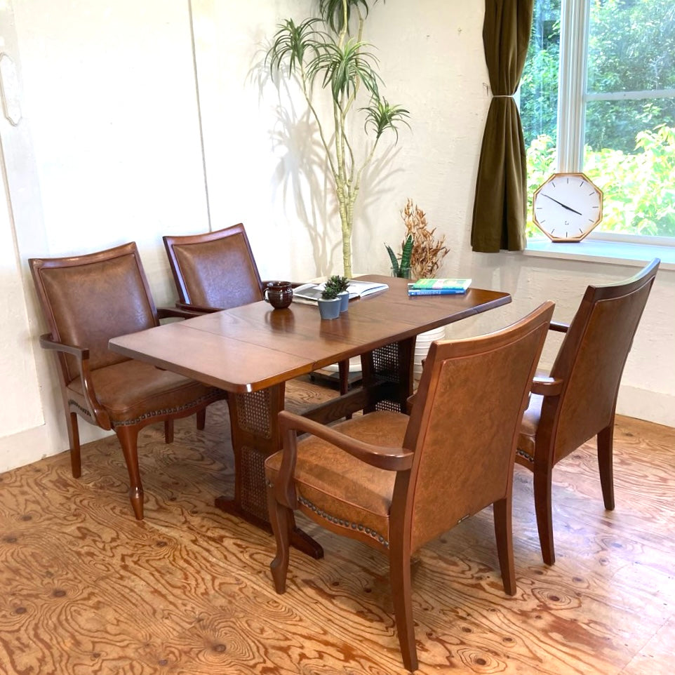 三越ブルージュ カントリーハウス バタフライ ダイニングテーブル 伸長