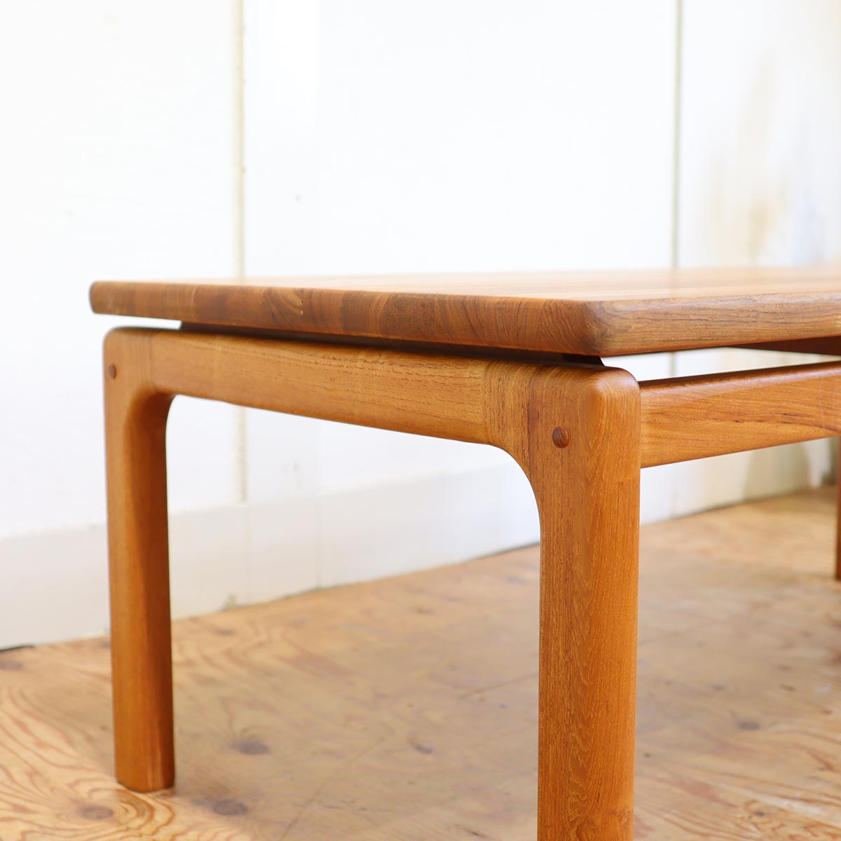 ローテーブル コーヒーテーブル チーク無垢 デンマーク製 北欧 中古
