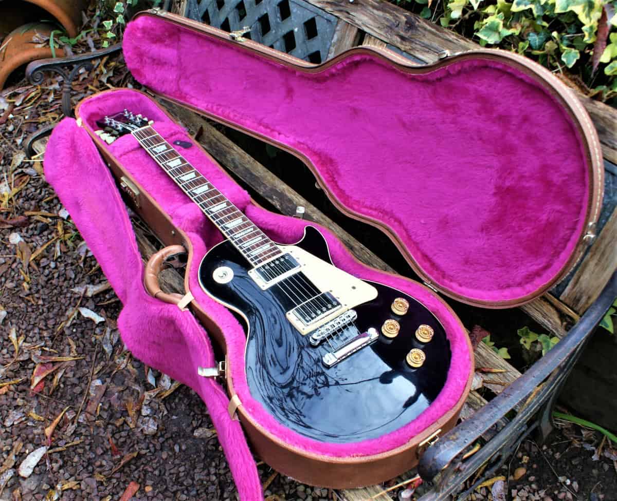 Superb 1989 Gibson Les Paul Standard in Ebony Black, w/OHSC