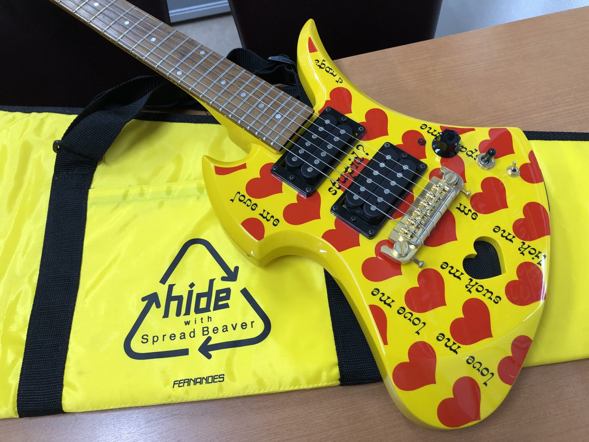 R1/09月22日【Burny(バニー) XJAPAN hideモデル イエローハート Jr