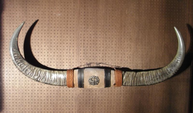 牛の角オーナメント、水牛ツノ BCM 0063