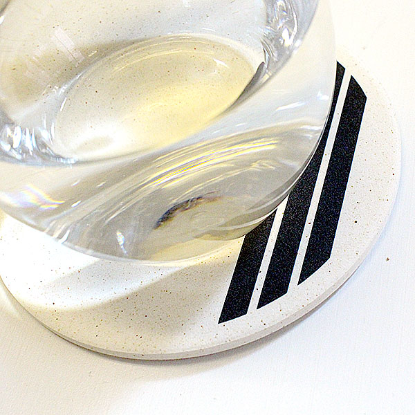 モノトーン幾何柄 珪藻土コースター｜スタイリッシュに演出｜りっぷうや