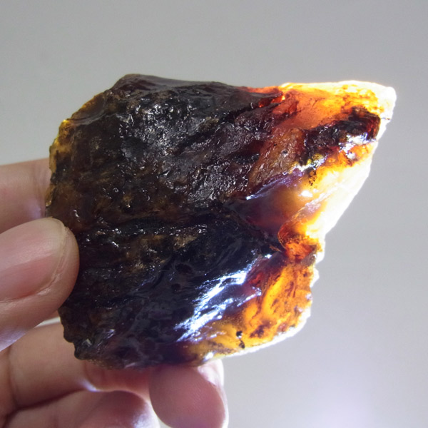 岡山のパワーストーン、風水・開運グッズのお店 龍祥本舗 / アンバー