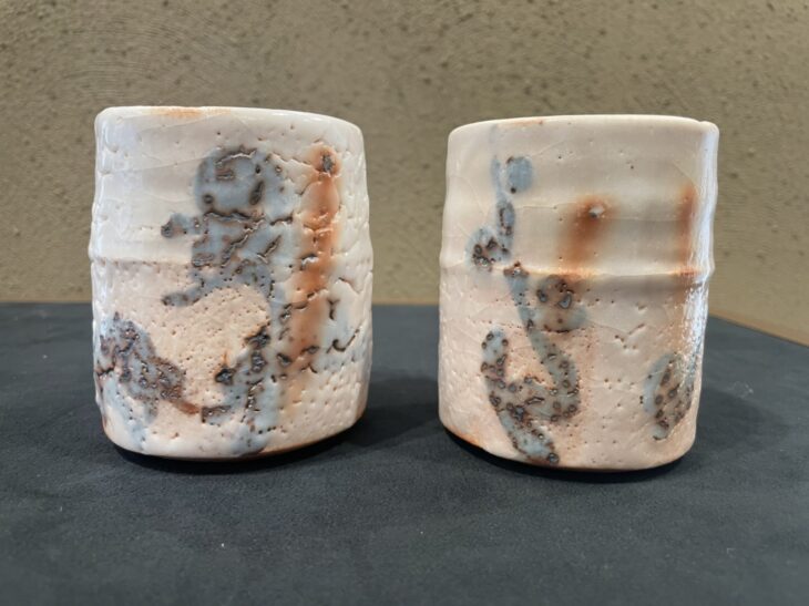 加藤 孝造 作『志野 湯吞』 ｜骨董品買取 緑和堂