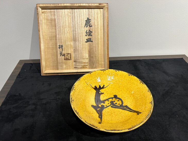 船木研児 作『鹿絵皿』 ｜骨董品買取 緑和堂