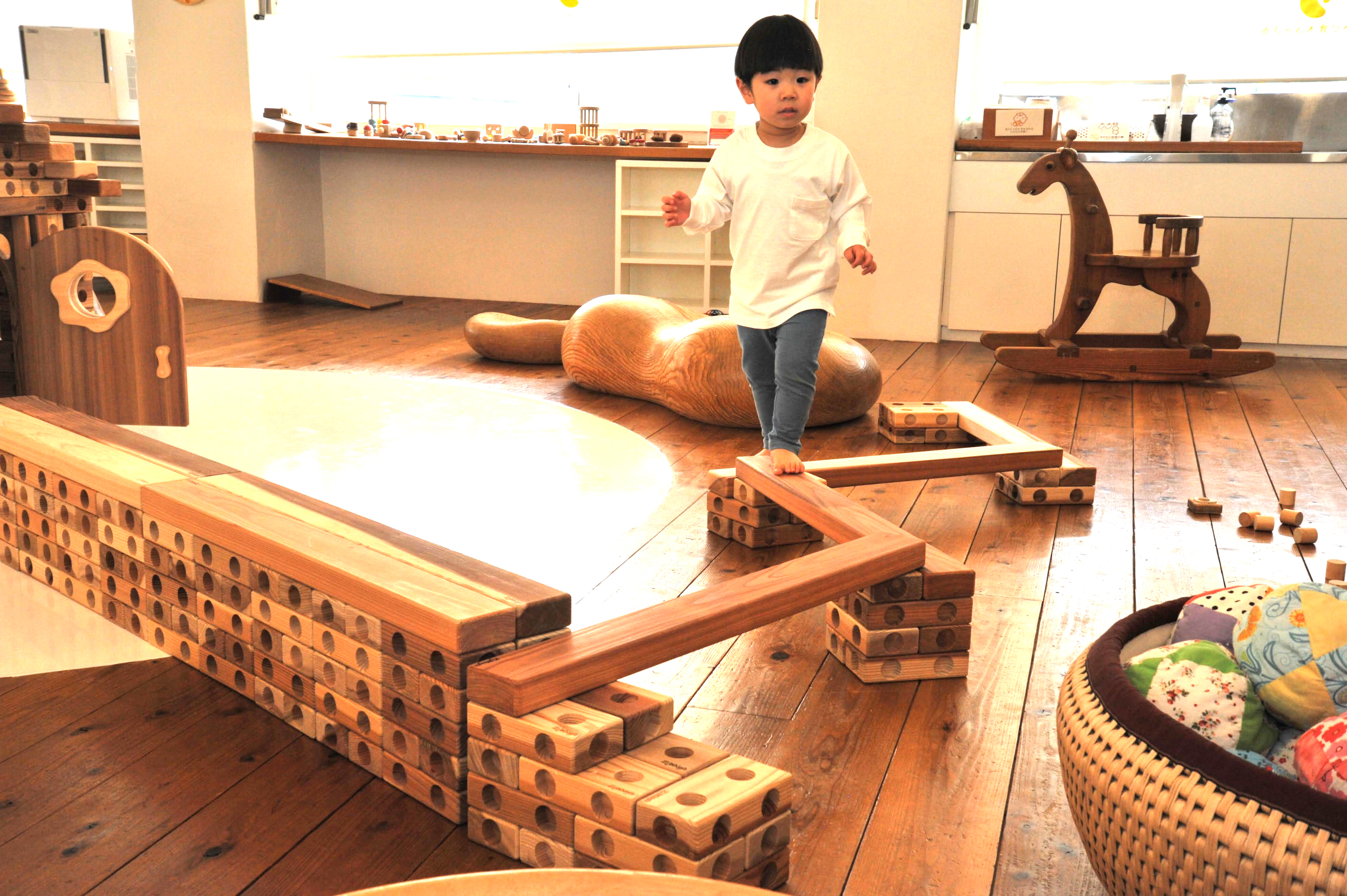 ウッドデザイン賞 受賞作品データベース | 木製ブロック ズレンガお家