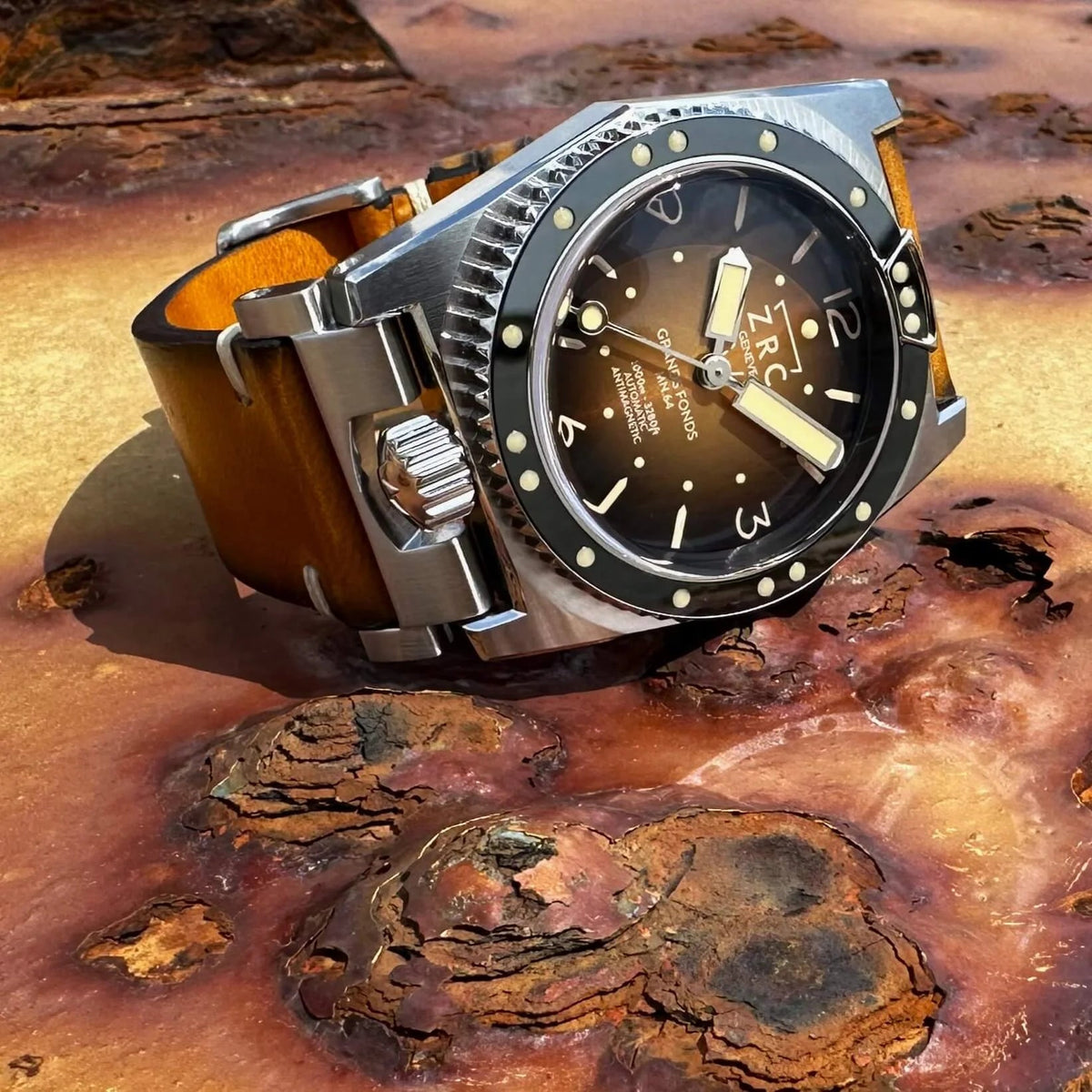 ZRC MN64 TROPICAL BLACK LEATHER – WATCHH