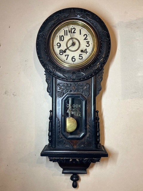 昔懐かしいアンティーク柱時計をお届け|WATERBURY