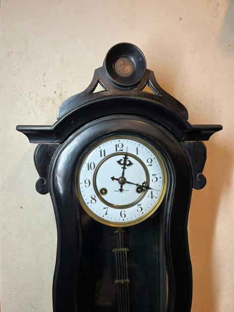 昔懐かしいアンティーク柱時計をお届け|WATERBURY