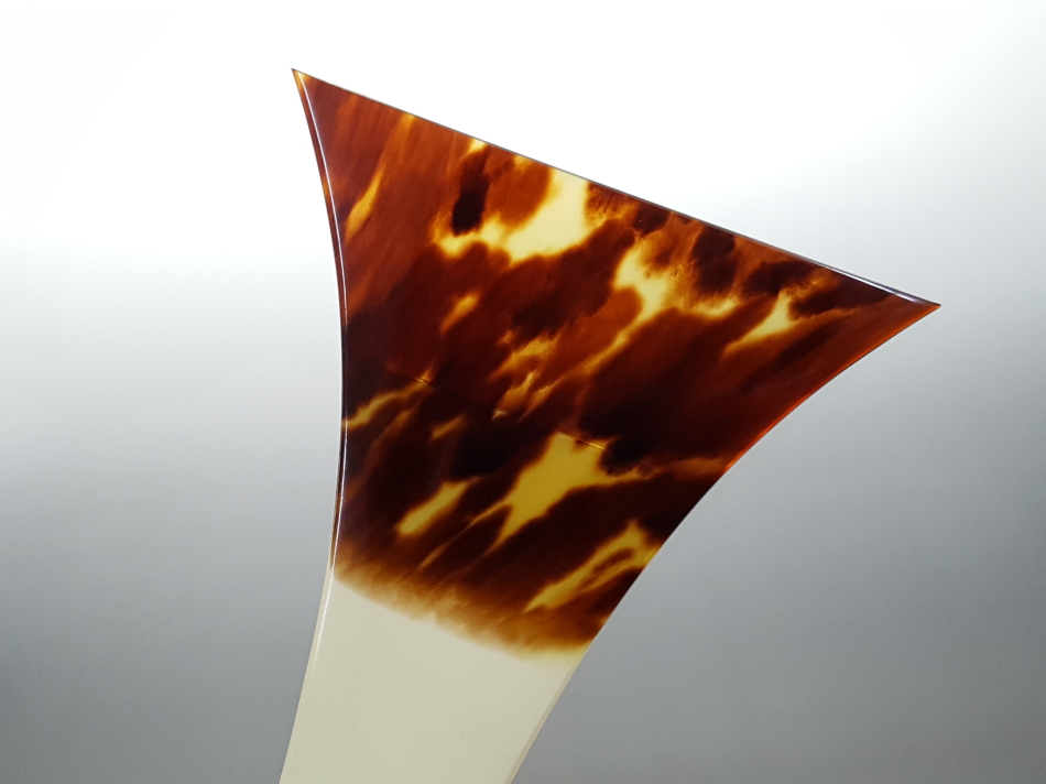 厳選中古品】津軽三味線用鼈甲撥・高山製 TBATI002【和楽器市場】