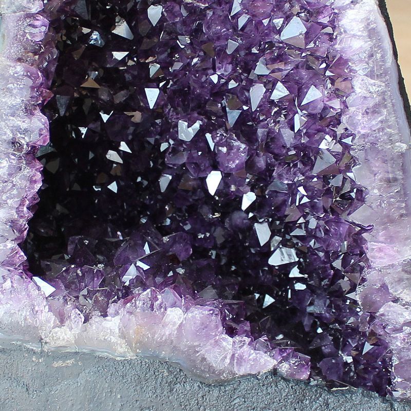 ウルグアイ産 アメジスト ドーム カペーラ クラスター カルサイト共生