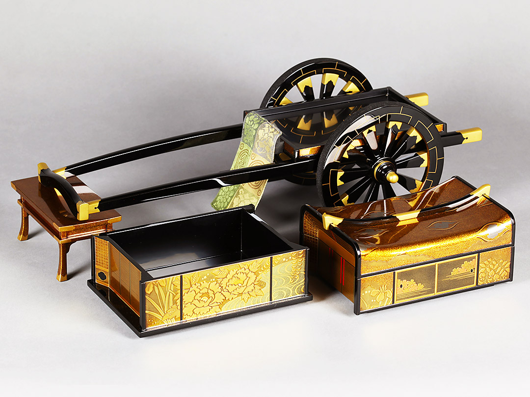 繚乱蒔絵 御所車 | WORKS | 輪島塗の老舗 輪島屋善仁 | Wajimaya Zenni