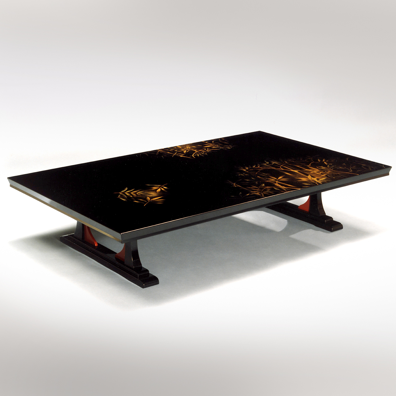 家具 | WORKS | 輪島塗の老舗 輪島屋善仁 | Wajimaya Zenni