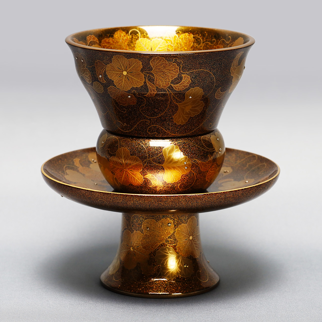 夕顔蒔絵天目台・天目茶椀 | WORKS | 輪島塗の老舗 輪島屋善仁