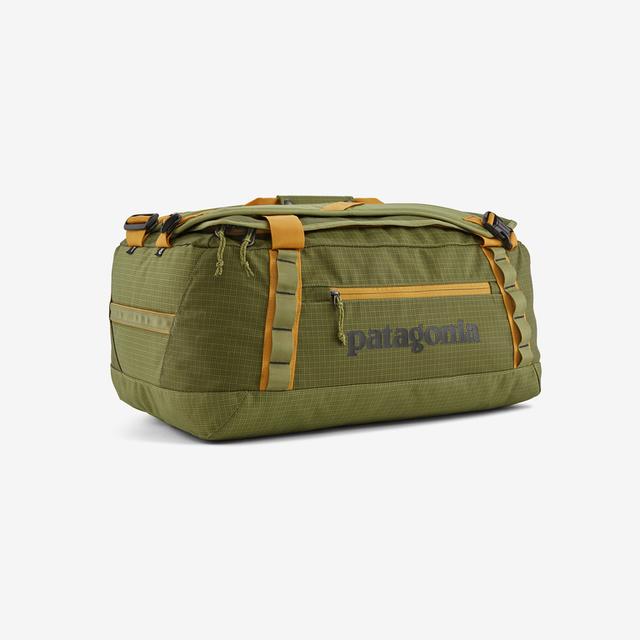 Black Hole Duffel 40L — Walkabout Outfitter
