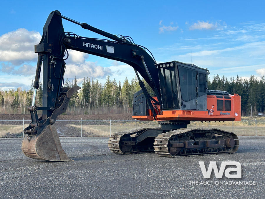 2013 HITACHI ZX240F-3 ROADBUILDER EXCAVATOR