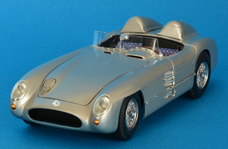 MERCEDES-BENZ 300SLR （MONOGRAM 1/24)