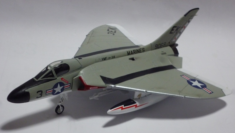 ダグラス F4D スカイレイ（タミヤ 1/72)＞ 飛行機プラモデル製作＞2024