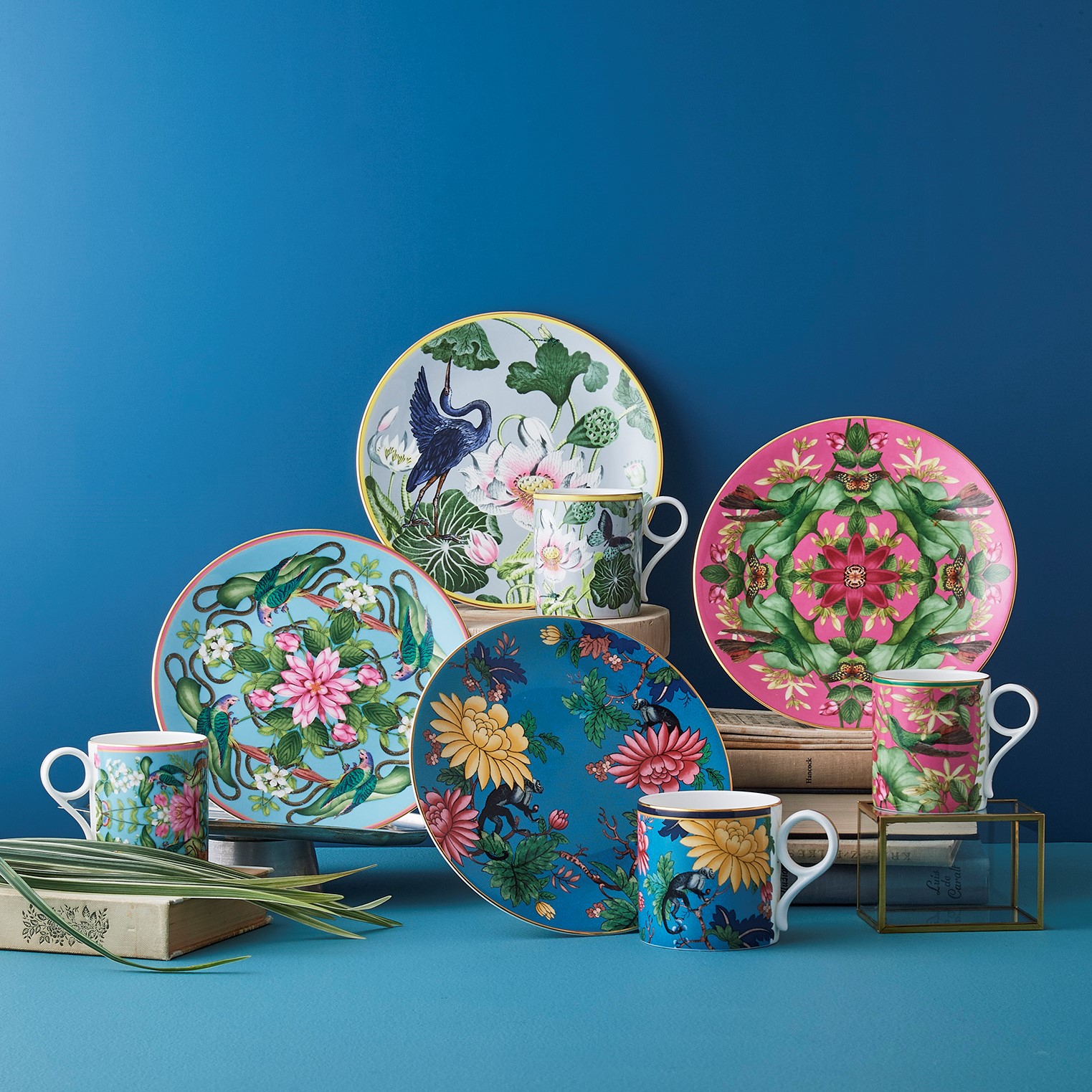 ワンダーラスト サファイア ガーデン 20cm プレート|WEDGWOOD公式