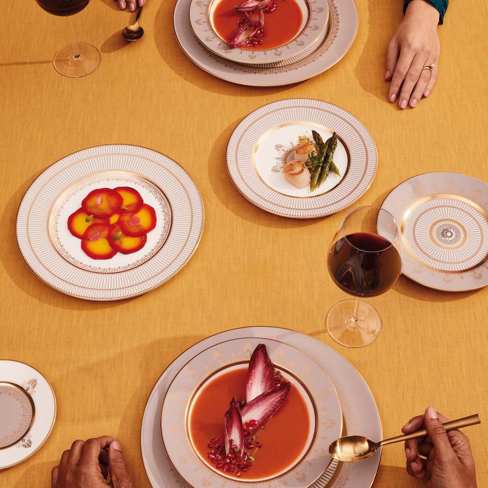 アンセミオン グレイ プレート 23cm|WEDGWOOD公式オンラインストア